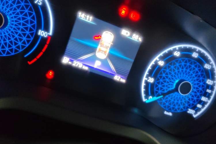 Used Hongqi E-QM5 2025 500km Range Commuter Version