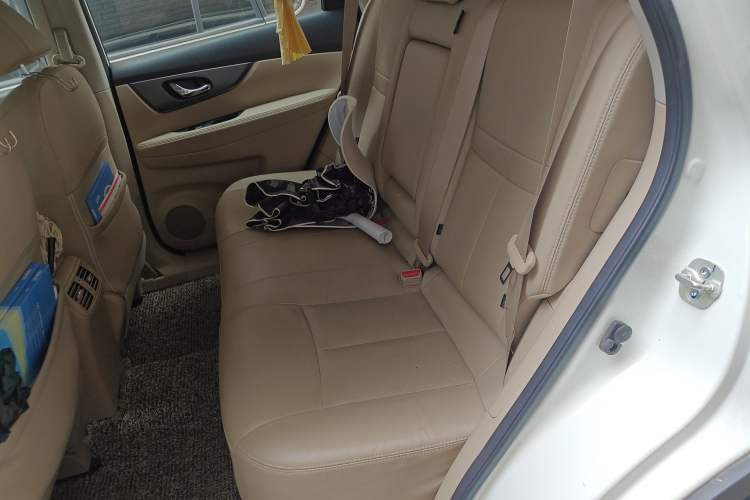 Used Nissan X-Trail 2014 2.0L CVT Comfort Edition 2WD Left Rear Seat