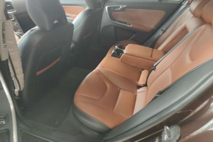 Used Volvo S60 2018 S60L T4 Zhiyuan Edition
