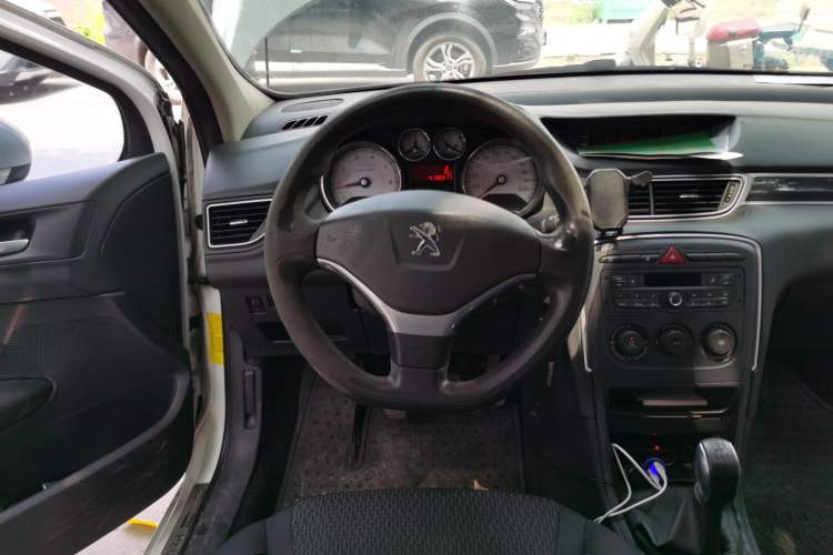 Used Peugeot 308 2014 Enjoy Edition Classic 1.6L Manual YouShang Model
