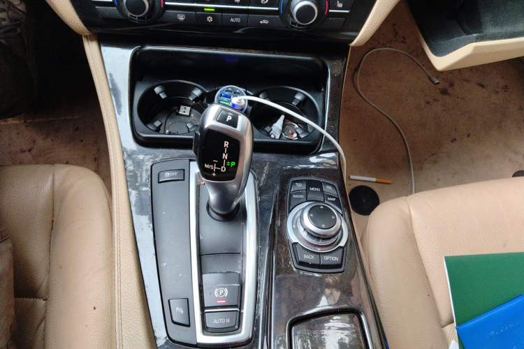 Used BMW 5 Series 2012 523Li Leading Model Gear Lever