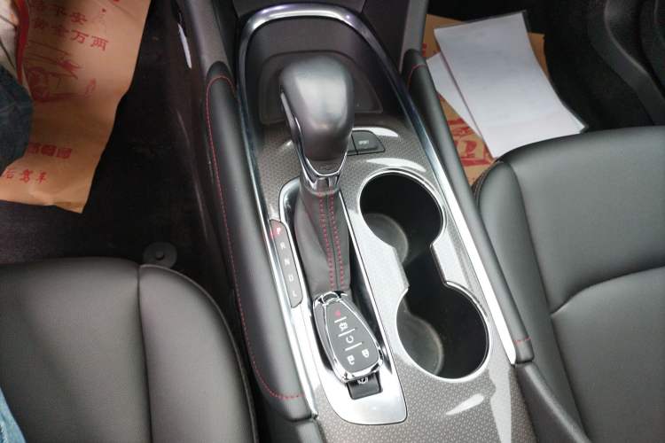 Used Chevrolet Malibu XL 2022 Redline 550T Automatic RuiLian Edition Gear Lever