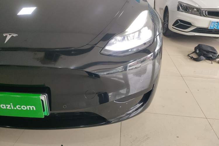 Used Tesla Model Y 2023 Rear-Wheel-Drive Version
