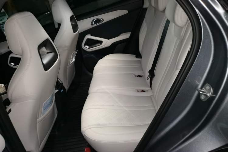 Used BYD Yuan UP 2025 Intelligent Driving Version 401 KM Dynamic Edition
