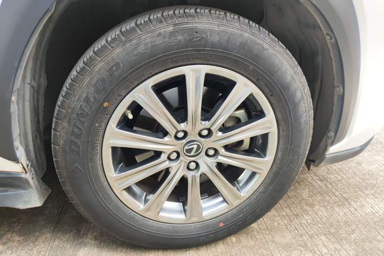 Used Lexus NX 2018 300 Front-Drive Freeline Edition Right Front Wheel Hub