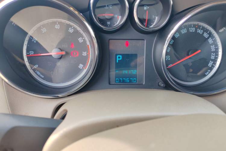 Used Buick GT 2012 GT 1.6L Automatic Comfort Edition Odometer Close Up