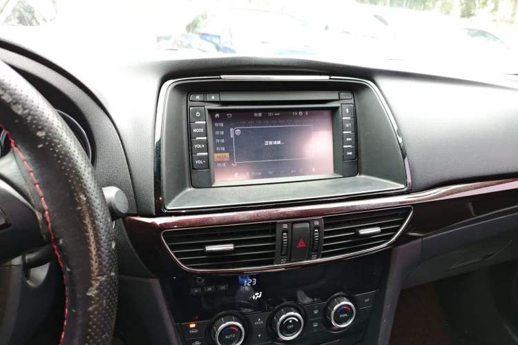 Used Mazda Atenza 2015 2.0L Blue Sky Luxury Edition
