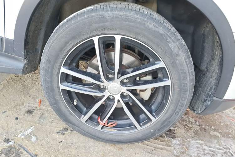 Used Bestune X40 2017 1.6L Automatic Prestige Edition Right Front Wheel Hub