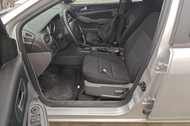 Used Ford Focus 2013 Hatchback Classic 1.8L Automatic Base Model