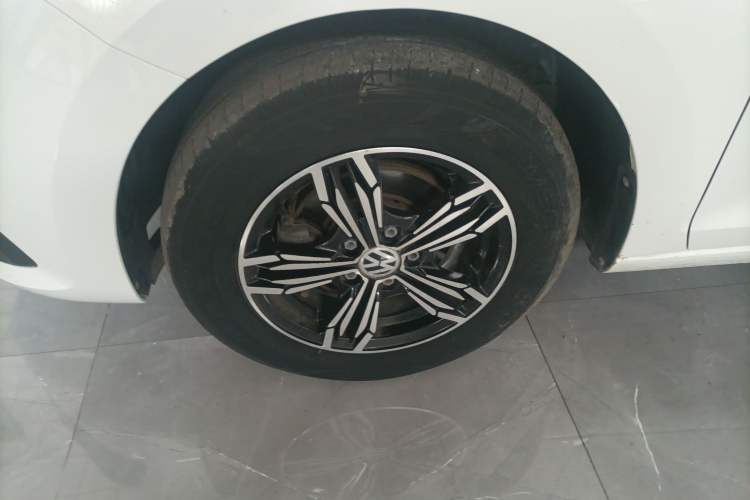 Used Volkswagen Santana 2021 1.5L Automatic Fashion Edition Left Front Wheel Hub