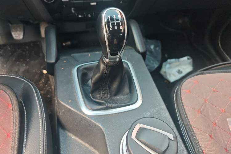Used Geely Auto Vision X6 2016 1.8L Manual Luxury Model Gear Lever