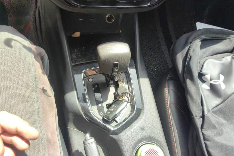 Used Soueast DX3 2018 1.5T CVT Luxury Model Gear Lever