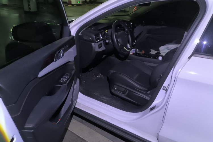 Used Lynk & Co 02 2018 1.5T DCT Two-Wheel Drive Pro Version China V Emission Standard Driver Seat