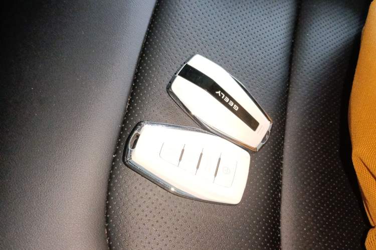 Used Geely Auto Cowboy 2025 1.5TD Trendy Play Edition
