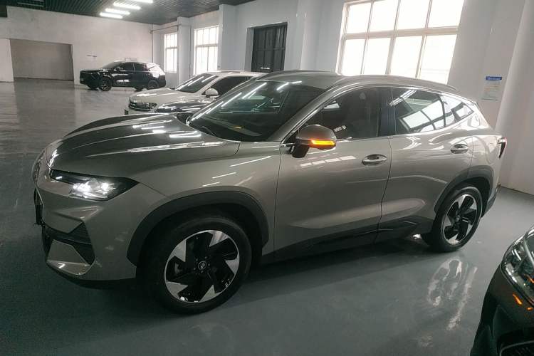 Used JETOUR Shanhai L6 2024 1.5TD DHT ULTRA
