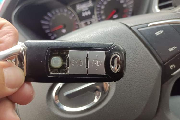 Used GAC Trumpchi GS4 2017 235T Automatic Two-Wheel Drive Luxury Smart Connectivity Version Vehicle Key