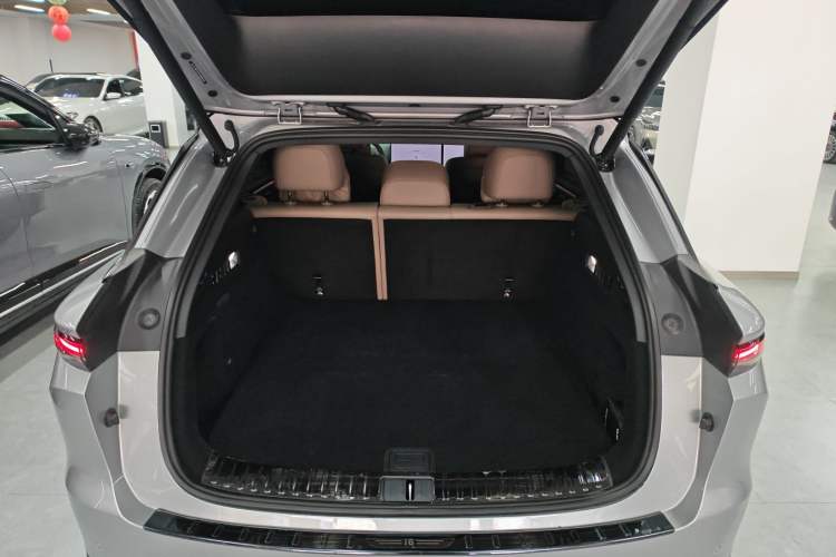 Used Li Auto Li Auto i6 2025 Model Two-Wheel-Drive Standard Type
