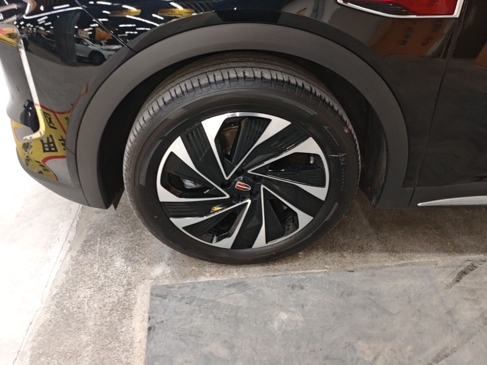 Hongqi HS7 PHEV 2024 2.0T PHEV Four-Wheel Drive Flagship Edition 7 Seats — снимка 10