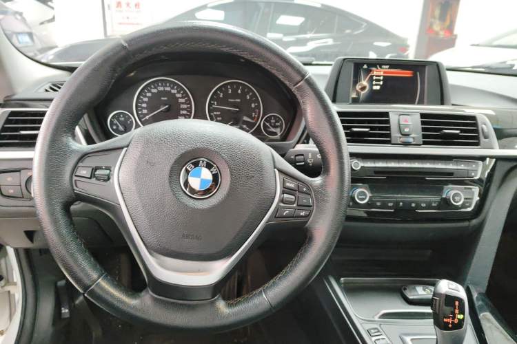 Used BMW 3 Series 2017 320Li Fashion Model

