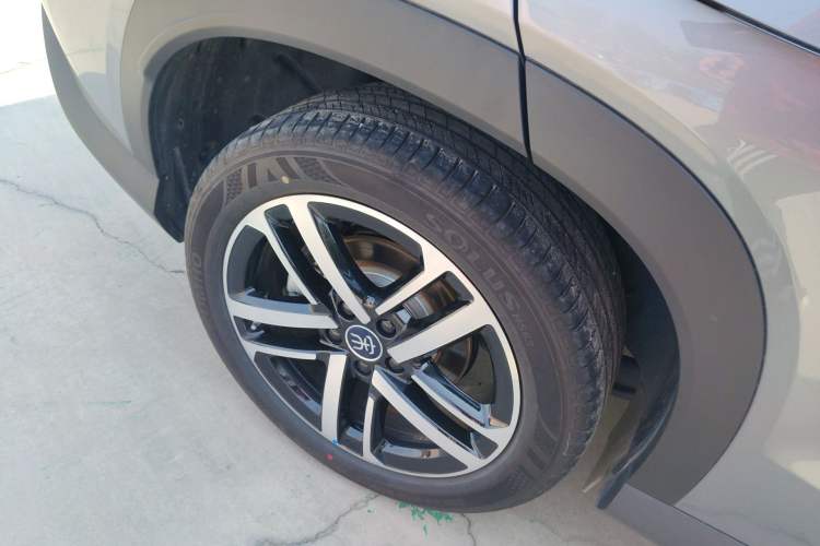 Used BYD Song L DM-i 2024 112 km Beyond Edition Exterior 5