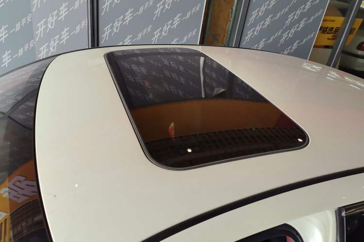 Used Infiniti Q50L 2018 2.0T Enjoyment Version China V Standard Roof