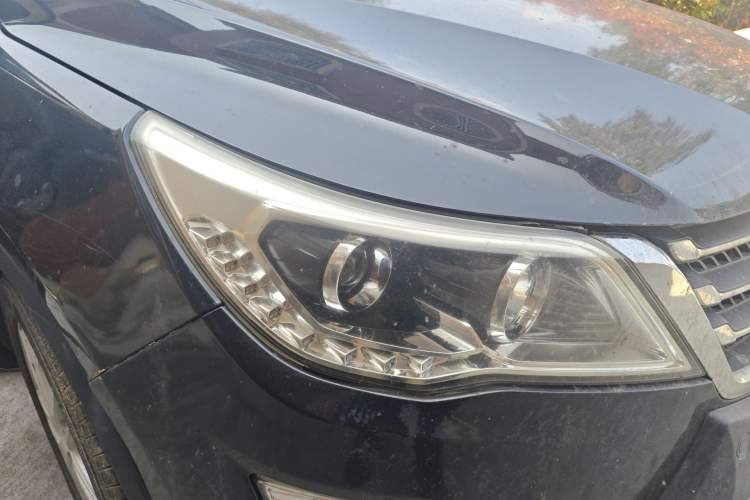 Used Baojun 560 2015 1.8L Manual Elite Edition
