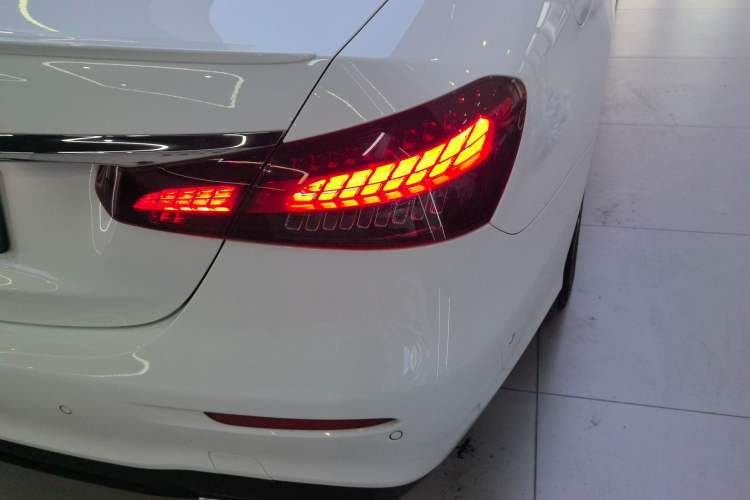 Used Mercedes-Benz E-Class (Import) 2022 E 260 Stylish Sports Edition