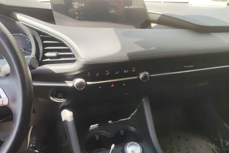 Used Mazda 3 Axela 2022 1.5L Manual ZhiMei Edition
