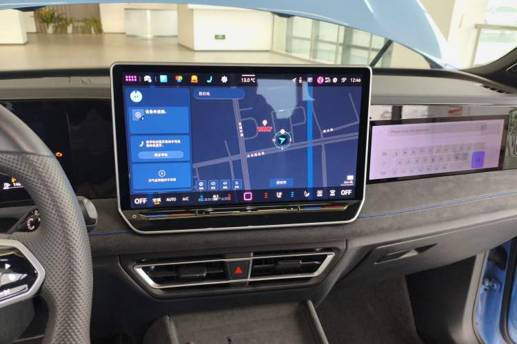 Used Volkswagen Tiguan L 2024 PRO 380TSI Four-Wheel Drive R-Line Smart Edition Audio And AC Panel