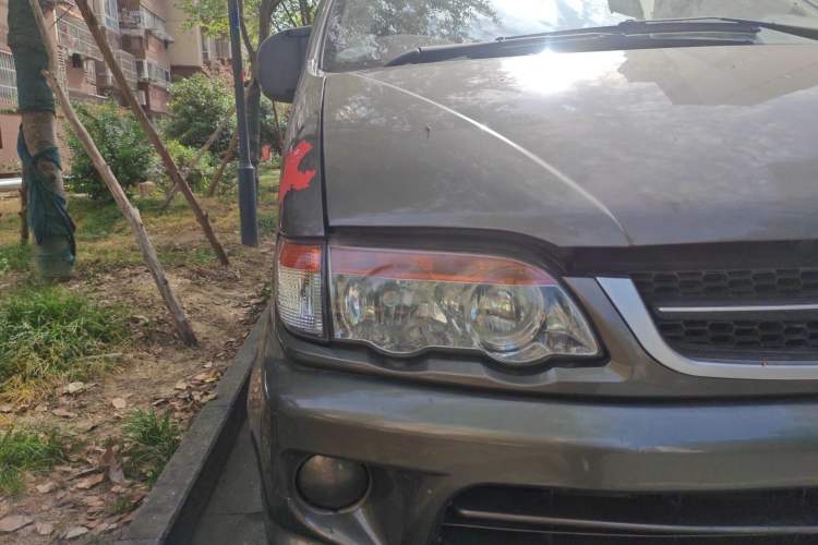 Used FORTHING Lingzhi 2016 V3 1.5L 7-Seater Comfort Model China V Standard Right Front Headlight