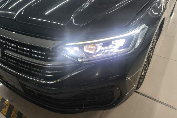 Used Volkswagen Sagitar 2025 300TSI DSG Excellence Edition Left Front Headlight