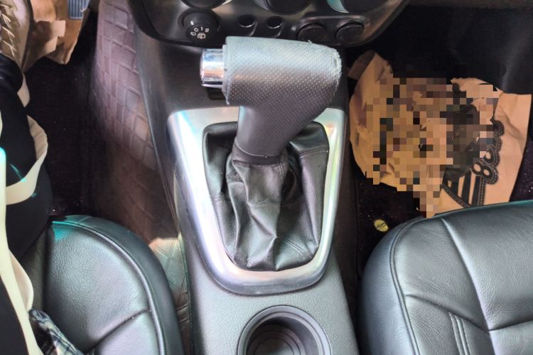 Used Hummer H3 2008 H3x 3.7 Gear Lever