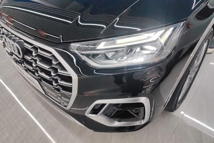 Used Audi Q5L 2022 40T Fashionable and Dynamic Model
