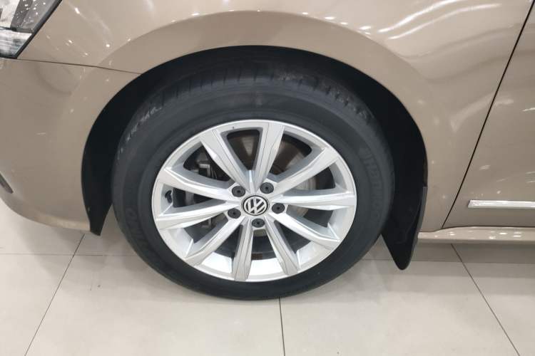 Used Volkswagen Passat 2017 330TSI DSG Luxury Edition
