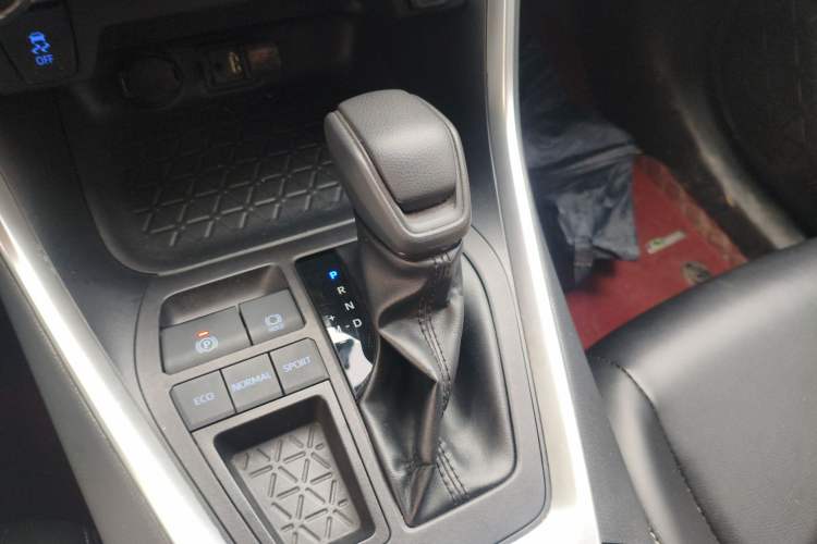 Used Toyota RAV4 2020 2.0L CVT Two-Wheel Drive Fashion Edition
