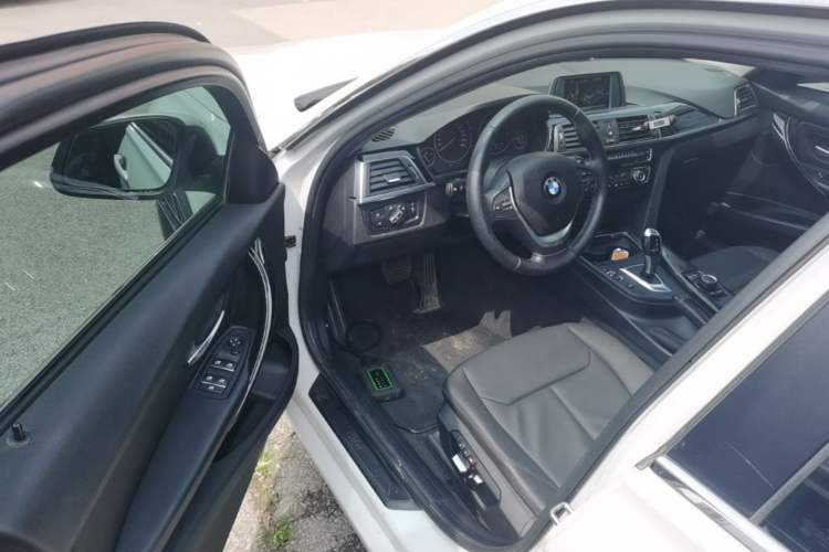 Used BMW 3 Series 2016 316i Fashion Model