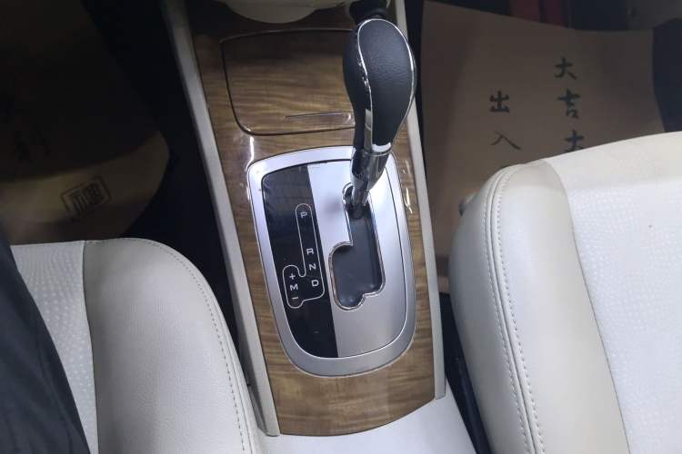 Used Buick Excelle 2015 1.5L Automatic Classic Model
