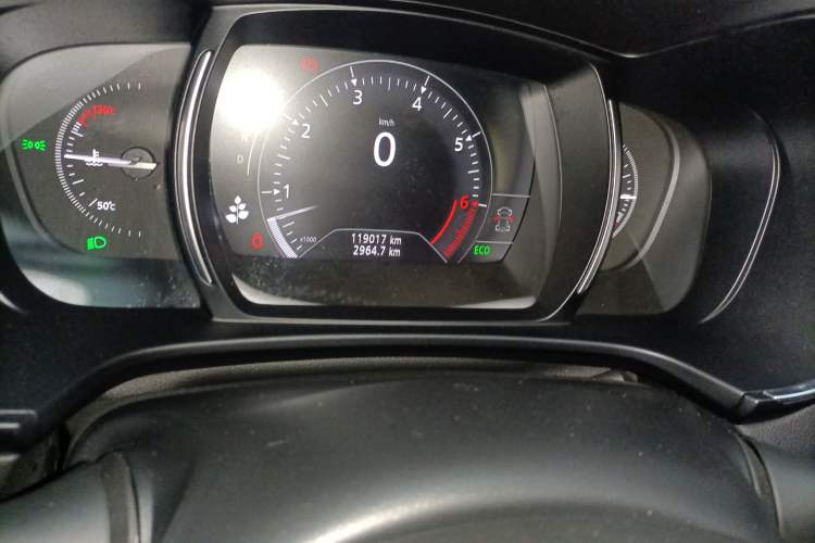 Used Renault Koleos 2017 2.5L Two-Wheel Drive Prestige Edition Odometer Close Up