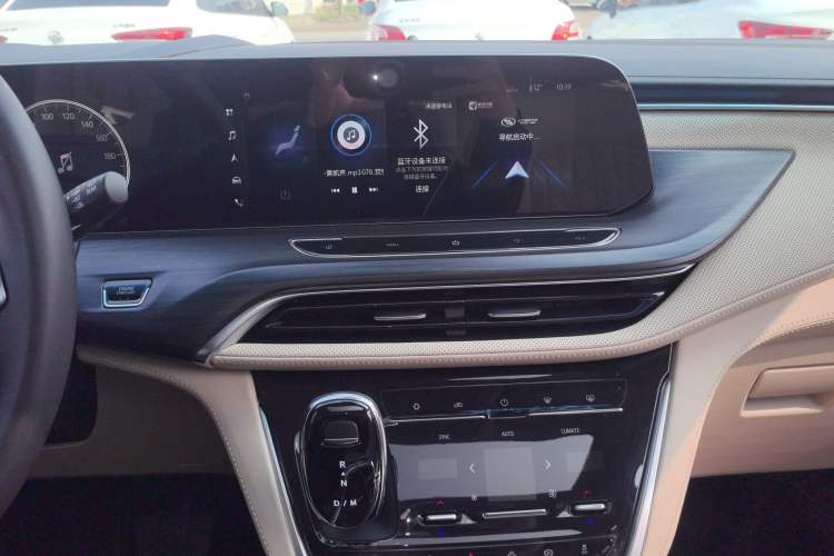 Used Buick GL8 2022 ES Land Cruiser 653T Luxury Model
