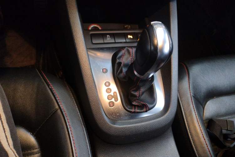 Used Volkswagen Sagitar 2013 2.0 TSI GLI