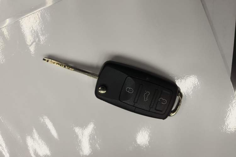 Used Toyota YARiS L Zhi Xuan 2016 Revised 1.5E CVT Charming Edition