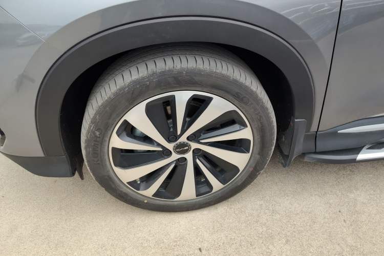 Used BYD Song PLUS New Energy 2024 HONOR Edition DM-i 110km Flagship Model Exterior 4