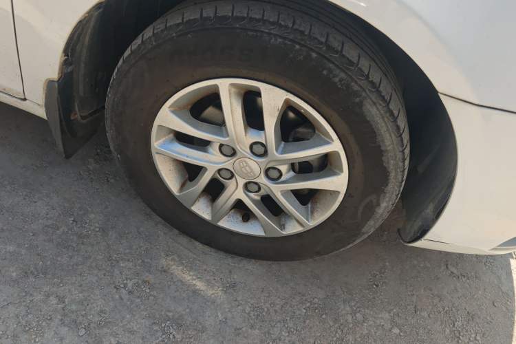 Used Geely Auto Emgrand 2016 Sedan 1.5L Manual Luxury Model