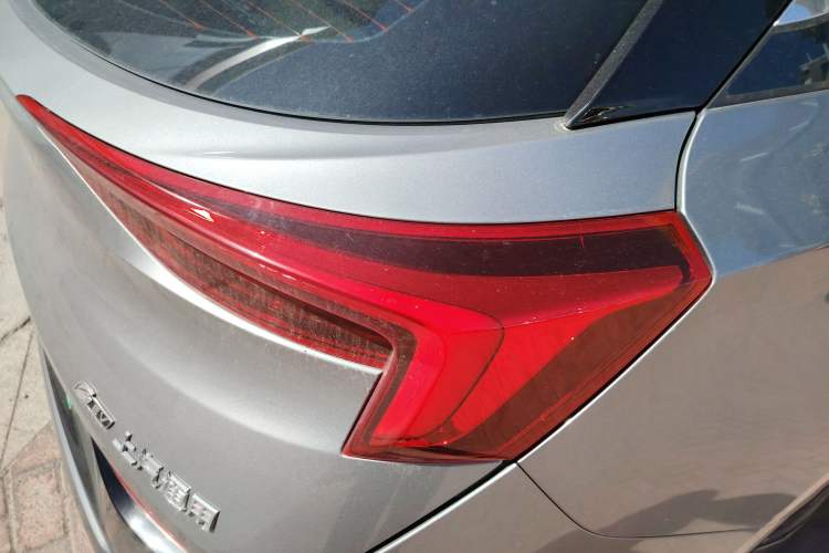 Used Buick Velite 6 2023 Revised Version 430 km Range – Commuter Edition