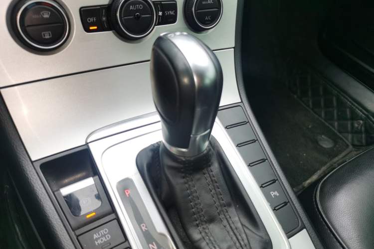 Used Volkswagen Magotan 2015 Revised Version 2.0 TSI Luxury Edition