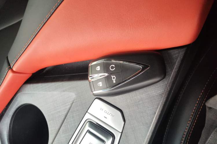 Used Changan UNI-V 2022 1.5T Prestige Version