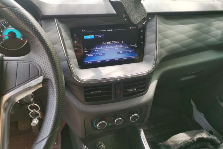 Used Jinbei Gold Hiace 2021 2.0L Passenger Van Travel Lion 7-Seater
