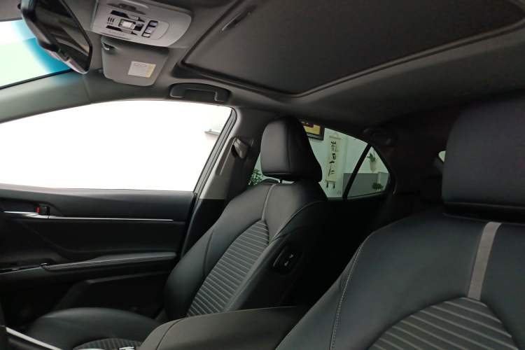 Used Toyota Camry 2022 2.5S Knight Edition