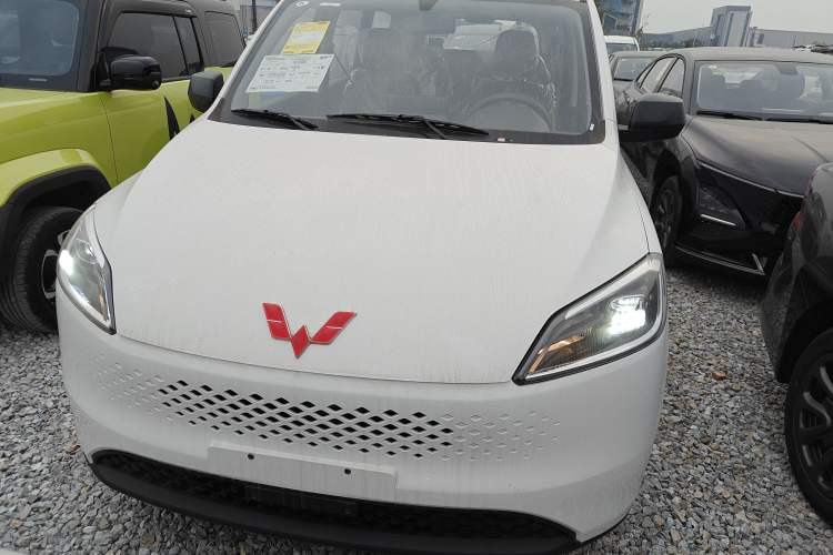 Used Wuling Hongguang New Energy 2025 Extended-Range Hybrid 50KM Comfort Version
