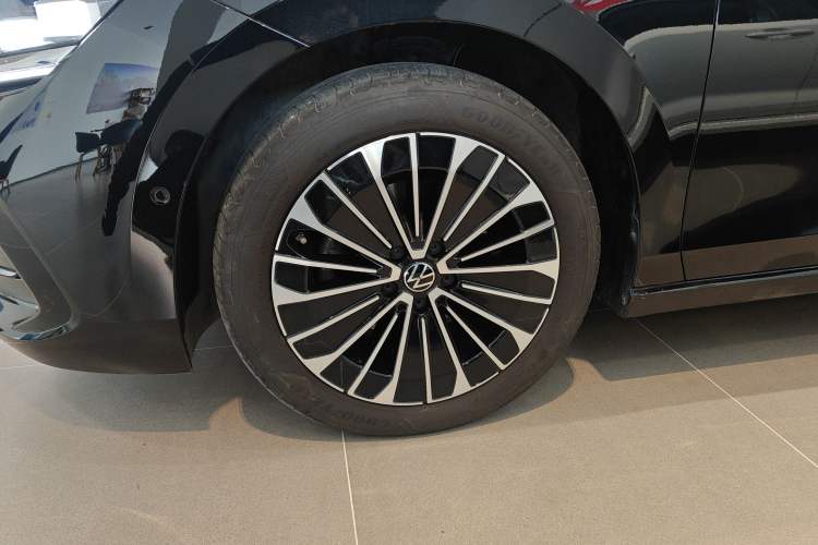 Used Volkswagen Magotan 2024 380TSI DSG Prestige Edition DaMai Package Exterior 4